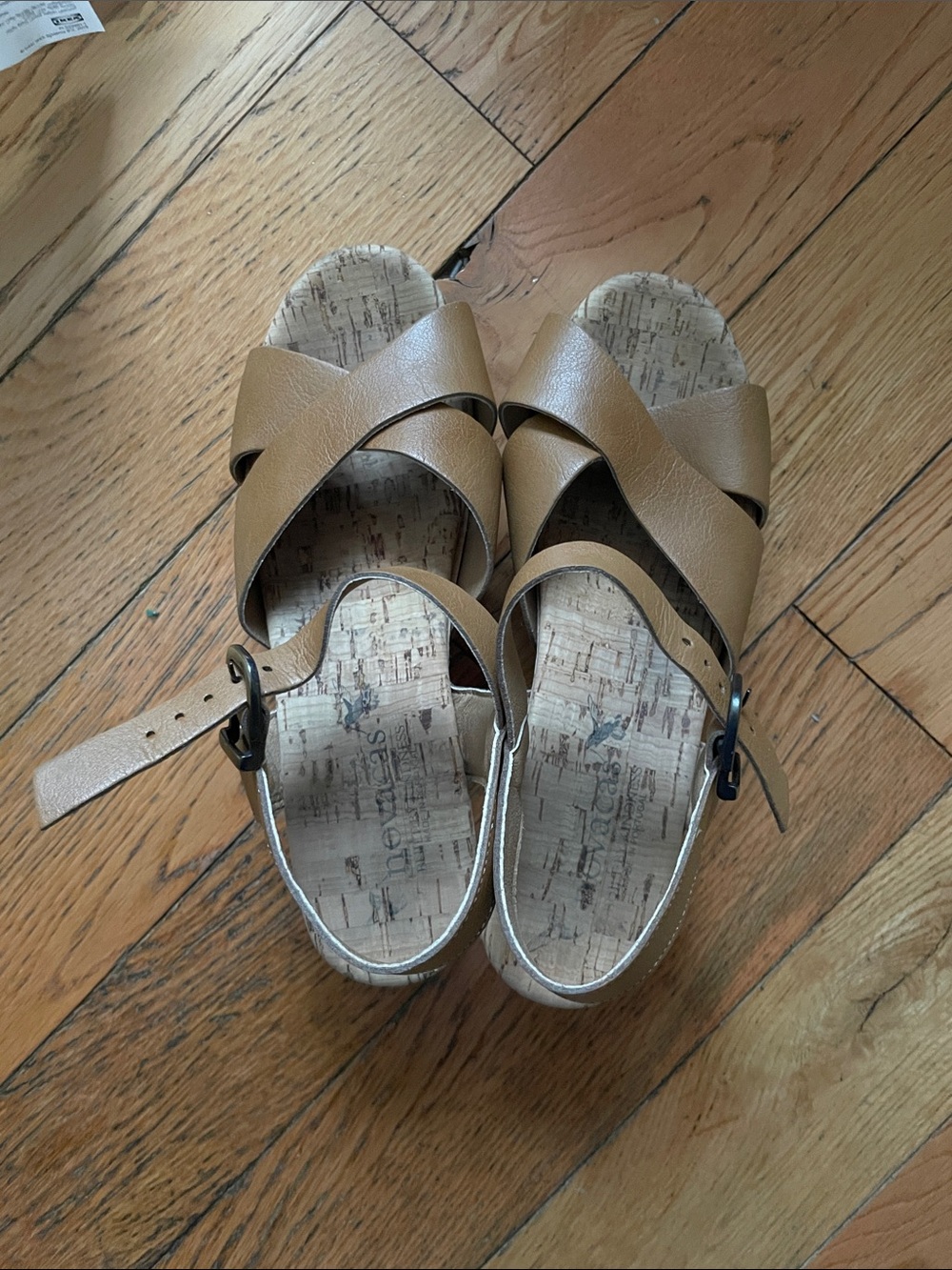 Moonshoes Vegan sandals -novacas